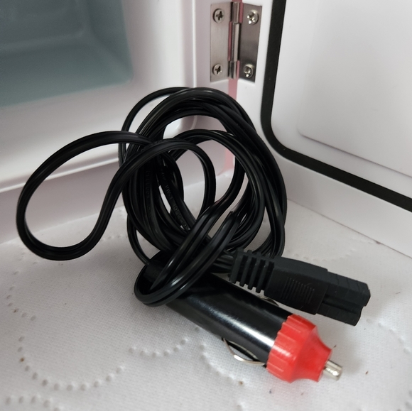 Sanrio Hello Kitty Pink Mini Refrigerator and Food Warmer - Picture 12 of 14